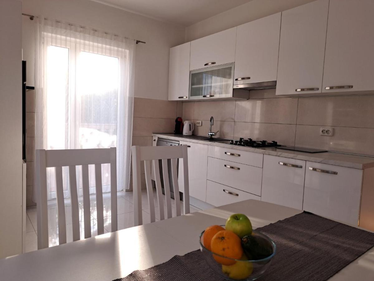 Apartment Nina Novi Vinodolski Exterior foto